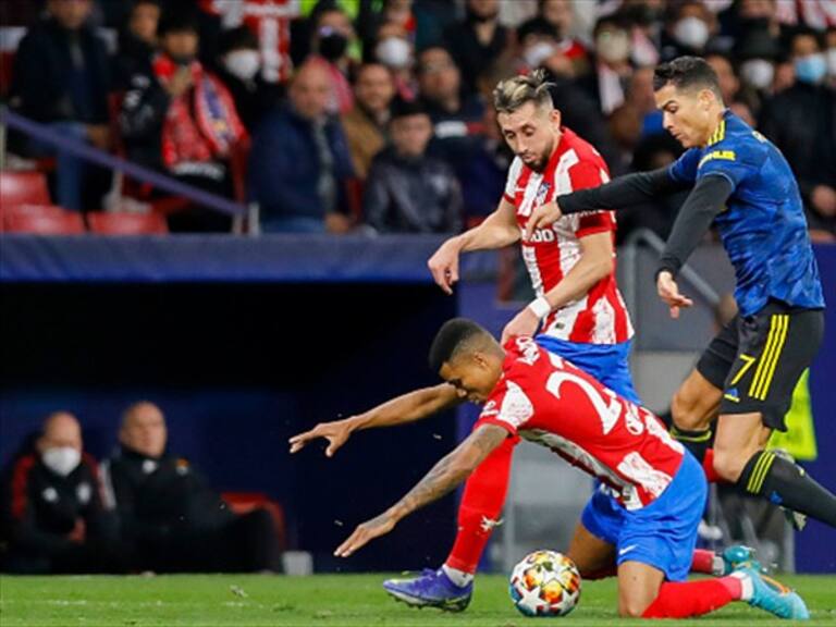 Héctor Herrera enfrentando al United. Foto: Getty