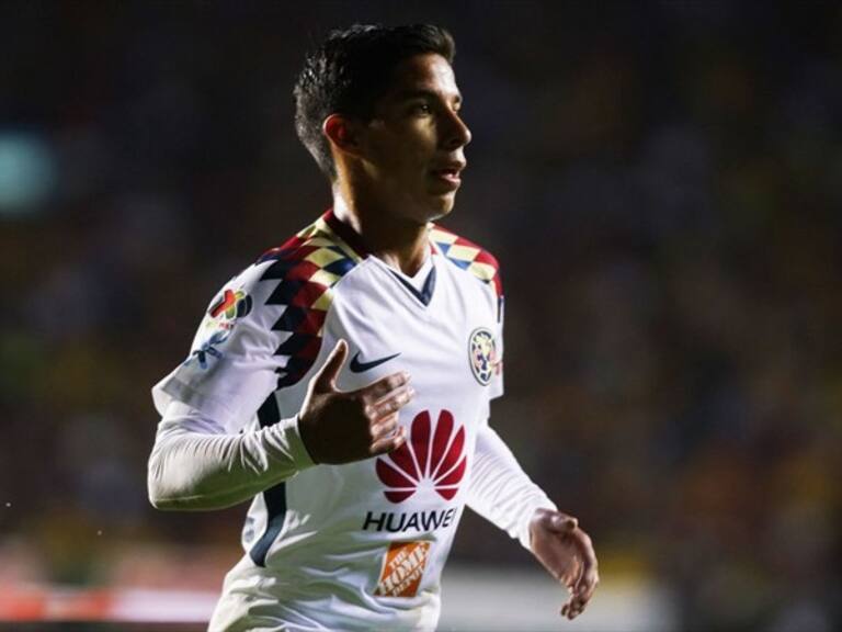 Diego Lainez en duelo con América. Foto: Getty Images