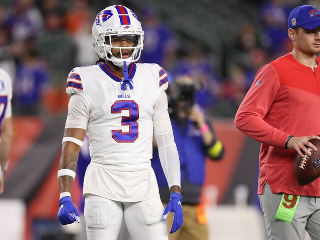 Damar Hamlin ya despertó; hay buenas señales