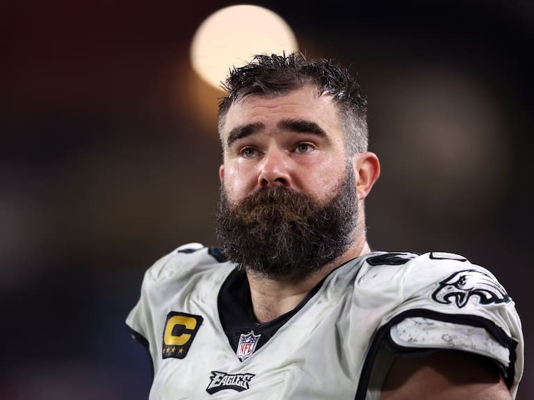 Jason Kelce anuncia su retiro de la NFL, tras eliminación de Eagles en Playoffs