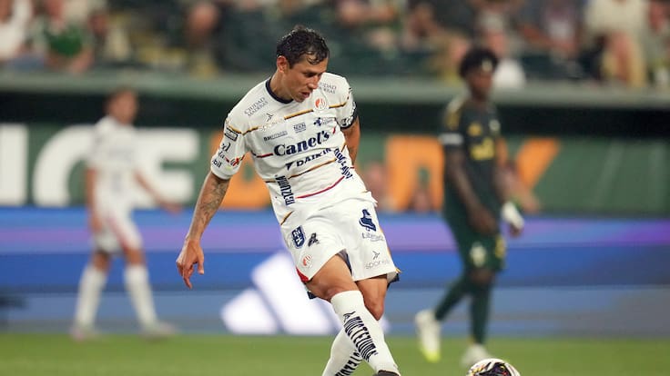 Cata Domínguez vive momento único; enfrenta a su hijo en partido Sub-21 y celebra 20 años de carrera