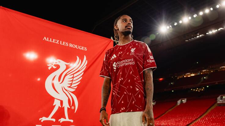 ¡Bomba en el mercado! Liverpool ficha a Bradley Barcola del PSG por cifra millonaria