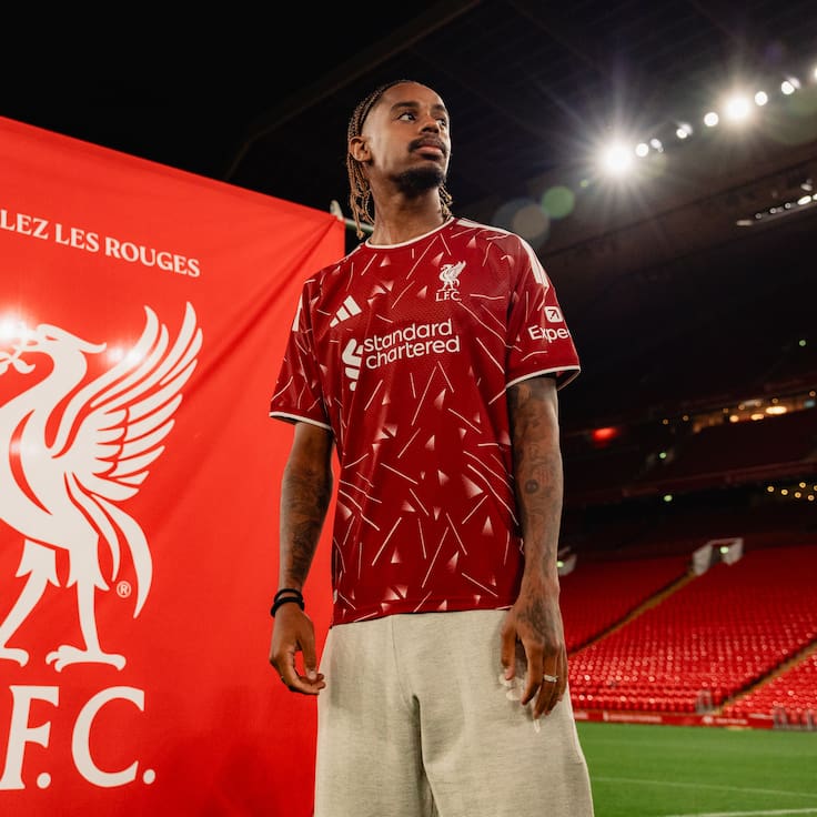 ¡Bomba en el mercado! Liverpool ficha a Bradley Barcola del PSG por cifra millonaria