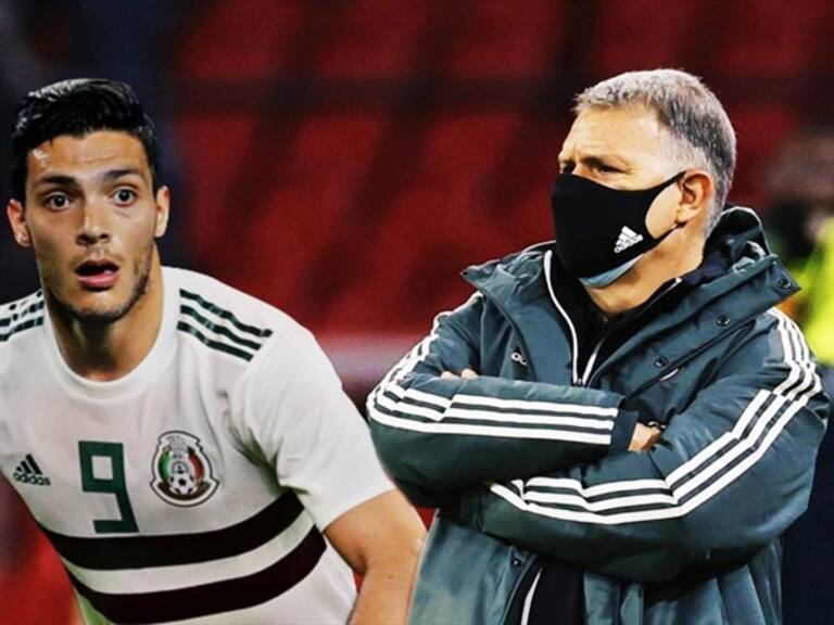 Raúl Jiménez y Tata Martino. Foto: Especial / Getty Images