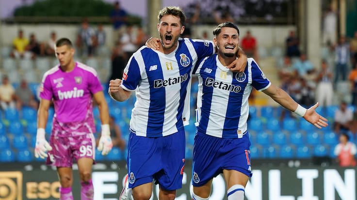 Santigo Giménez marcó su primer gol en Portugal