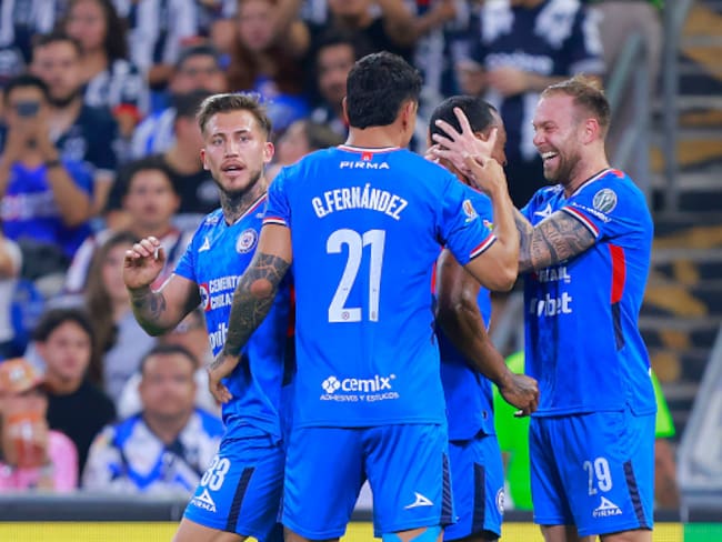 Con golazos de Rotondi y Palavecino, Cruz Azul vence a Monterrey y hunde al equipo de Torrent