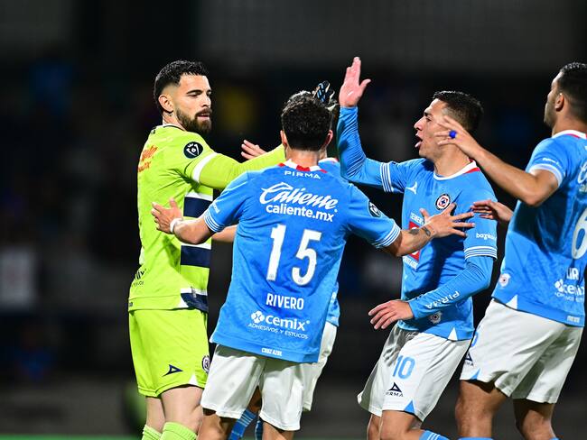 Cruz Azul avanza a octavos de final de la Concachampions tras golear al Real Hope