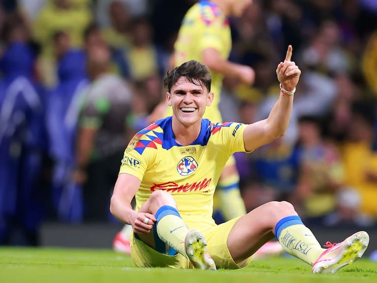 Israel Reyes aceptando que no era penal: “Le puse el mismo colmillo que Antuna en la Ida”