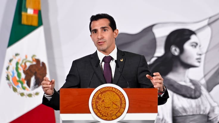 ¿Dónde quedaron 20 millones? Rommel Pacheco exige cuentas al COM y promete becas directas