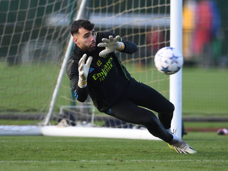 Arsenal hace efectiva la compra de David Raya