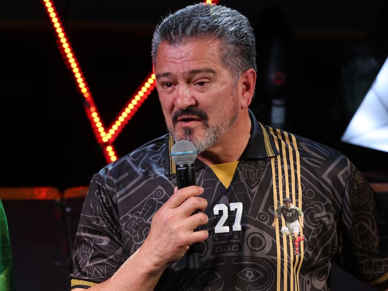 Former footballer Carlos Hermosillo speaks during the presentation of the official commemorative jersey of the true legends of the Mexican National Team in the South of Mexico City, Mexico, on February 17, 2026. (Photo by Jose Luis Torales/NurPhoto via Getty Images)