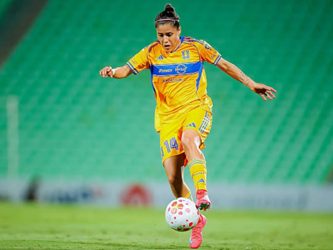 Lizbeth Ovalle se despide de Tigres, rompe récord y se convierte en el fichaje más caro del futbol femenil