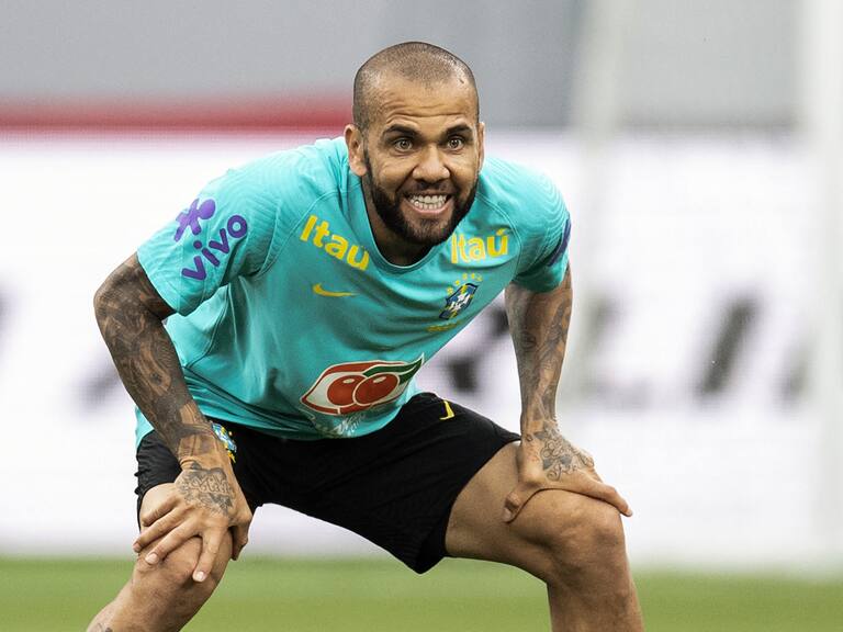 Dani Alves definirá su futuro en la Liga MX este Lunes
