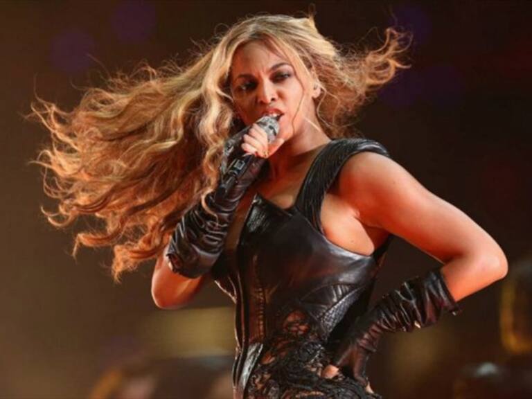 Beyoncé actuó en el show de medio tiempo del Super Bowl celebrado en 2013. Foto: Especial