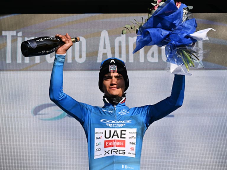 Isaac del Toro recupera el liderato del Tirreno-Adriático tras épica quinta etapa