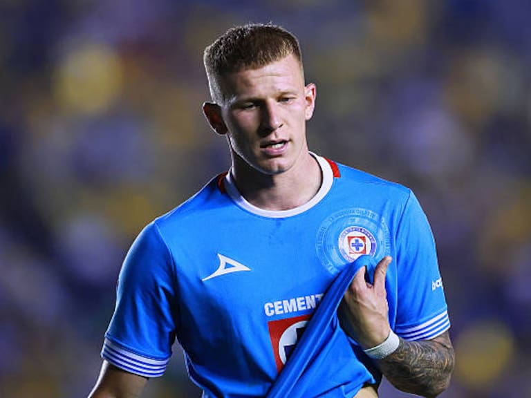 Mateusz Bogusz podría salir de Cruz Azul: Houston Dynamo lanza oferta en el mercado invernal