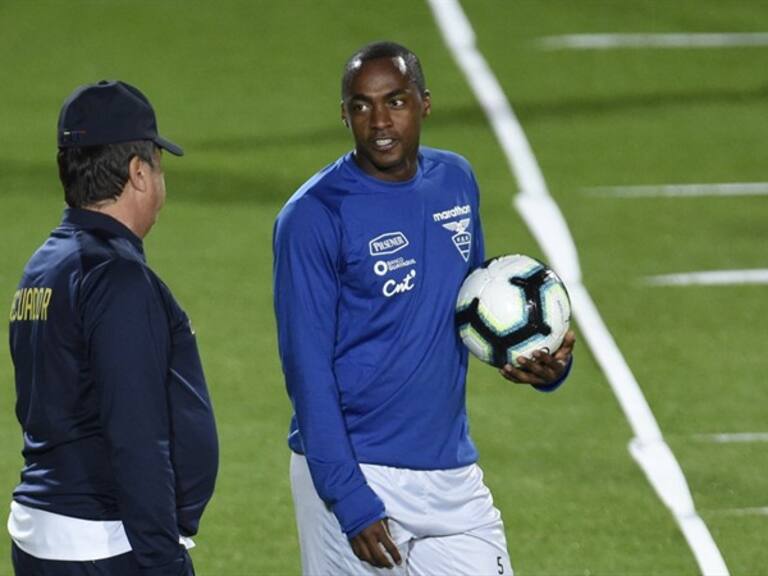 Renato Ibarra con el "Bolillo" Gómez . Foto: Getty Images