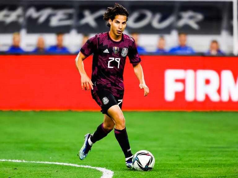 Diego Lainez es uno de los que se tambalea para Qatar 2022