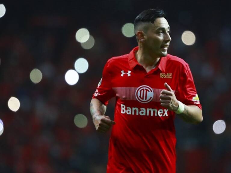 Rubens Sambueza jugando con Toluca. Foto: Getty Images