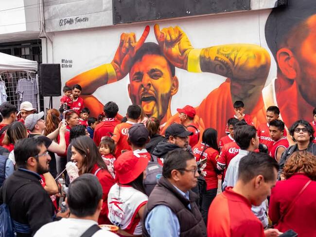 Alexis Vega y Paulinho plasmados en un mural cerca del Nemesio Díez