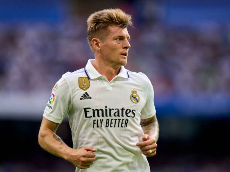 Toni Kroos renueva contrato por una temporada más con el Real Madrid.