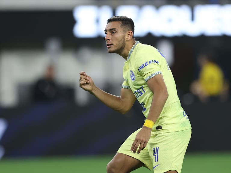 Sebastián Cáceres exige su salida del América