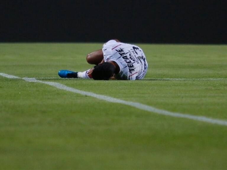 Chivas lesión. Foto: W Deportes