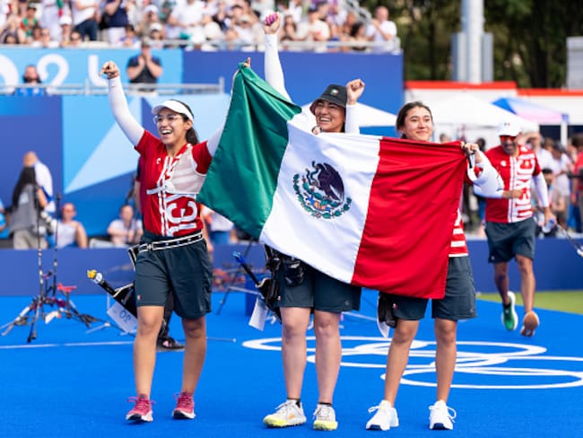 Alejandra Valencia y Matías Grande lideran la lluvia de oros para México en Tiro con Arco