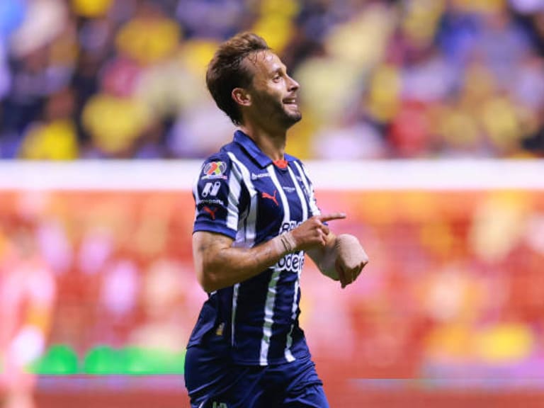 Sergio Canales, entre algodones, no está pasando jugar 90 minutos