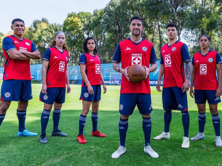 Cruz Azul presenta su tercer uniforme para la Temporada 2024-25