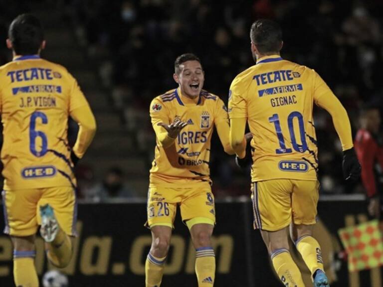 Poderío francés en el ataque tigre. Foto: MexSport