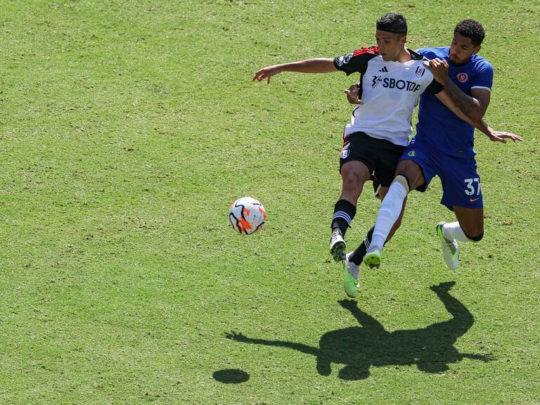 Raúl Jiménez con el Fulham