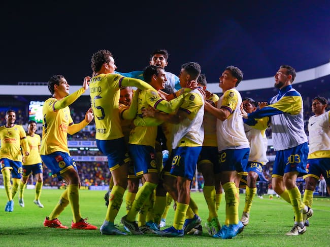 América con la cuna Azulcrema y sin André Jardine, cumple la tarea y le pega a Querétaro en el arranque del Clausura 2025