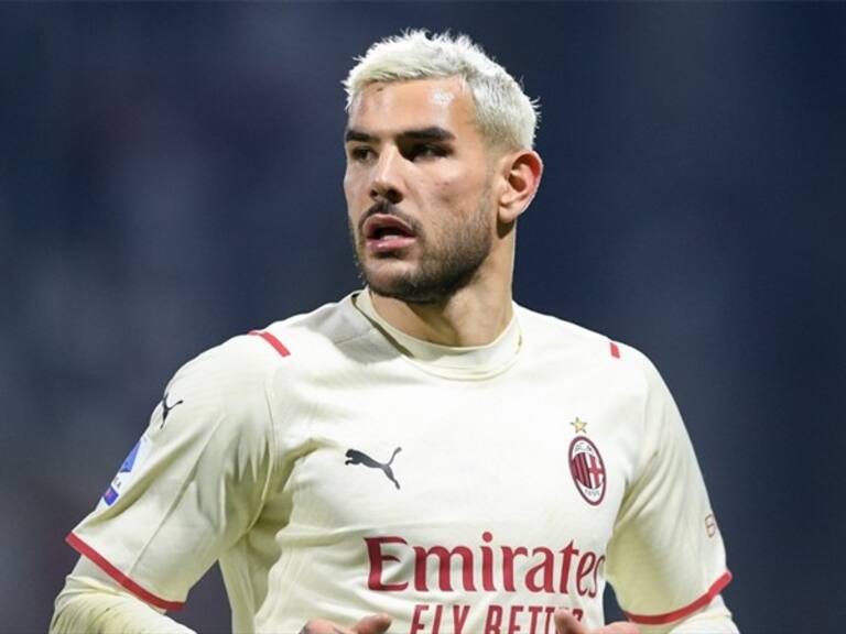Theo Hernández jugando para el AC Milan. Foto: Getty