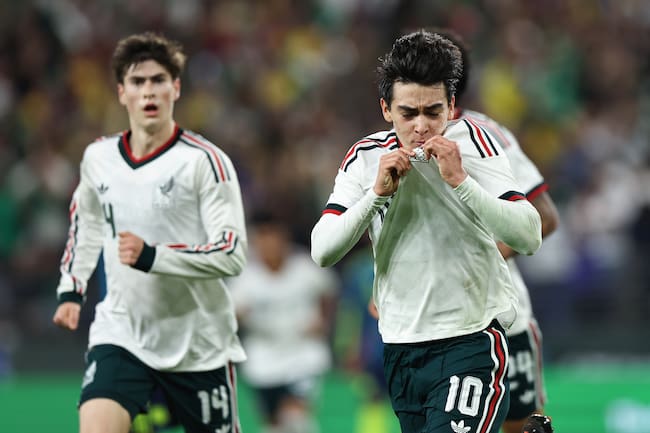 Mora empató el partido al minuto 62