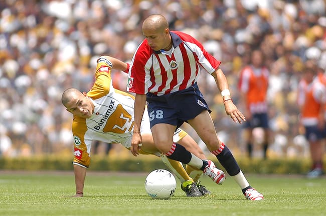 El "Bofo" en la Final del 2004 contra Pumas