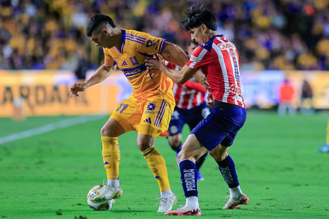 Tigres vs Chivas