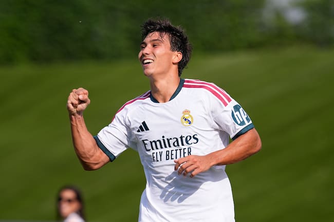 Festejo de Gonzalo García en el partido amistoso ante el Leganés
