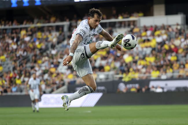 Alan Mozo contra Columbus Crew