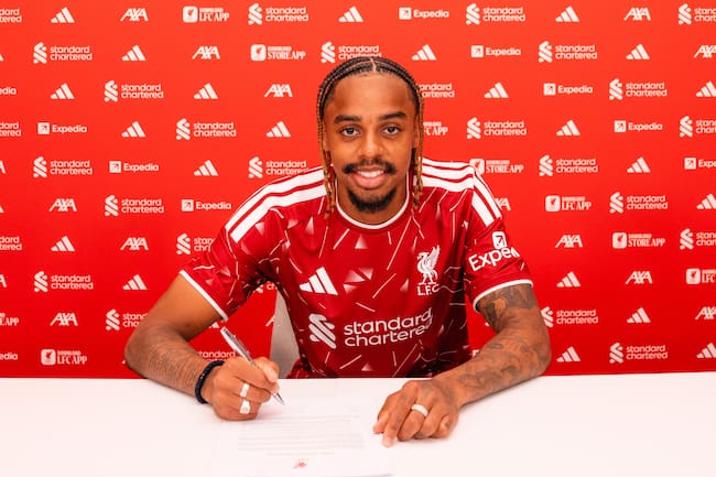 Bradley Barcola firma contrato