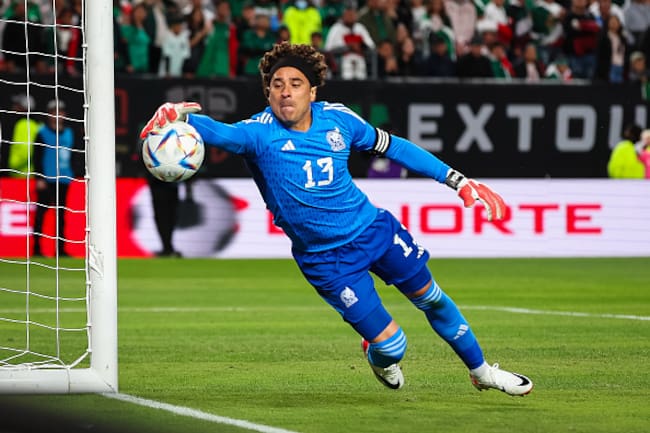 Guillermo Ochoa con la Selección Mexicana
