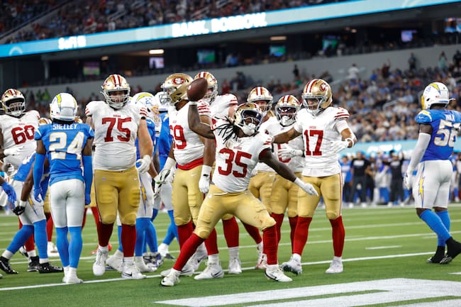 Los 49ers aplastaron 41-17 a los Chargers