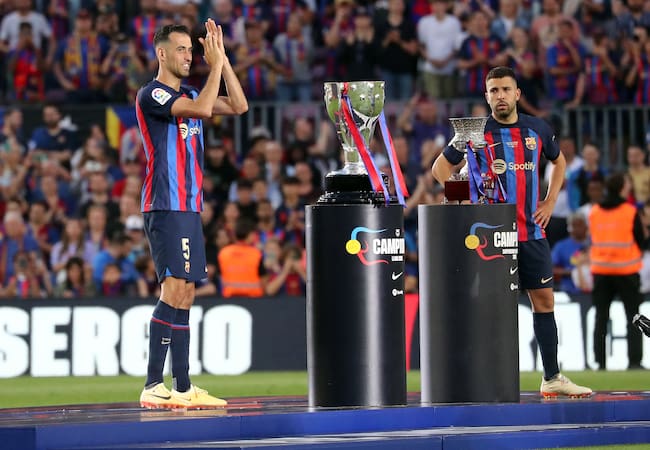 Sergio Busquets, una leyenda con 722 partidos y 32 títulos