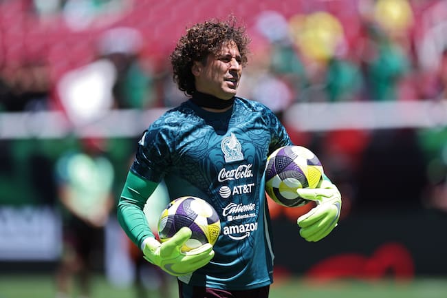 Memo Ochoa