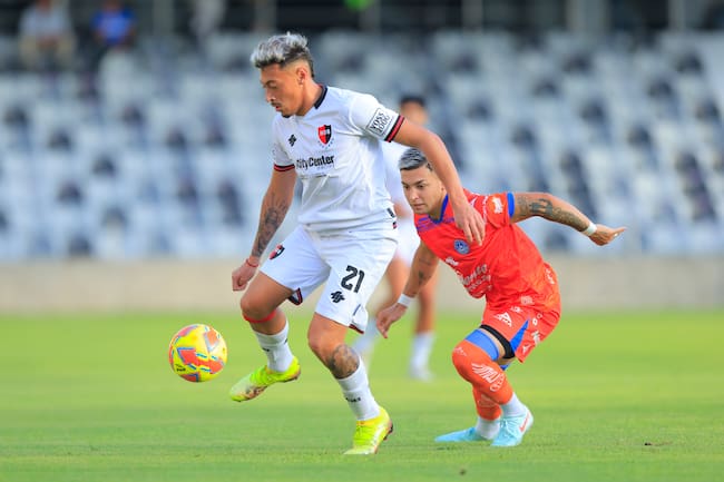 Luciano Herrera jugando ante Mazatlán