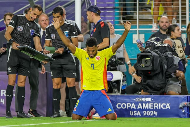 Miguel Borja con la Selección de Colombia