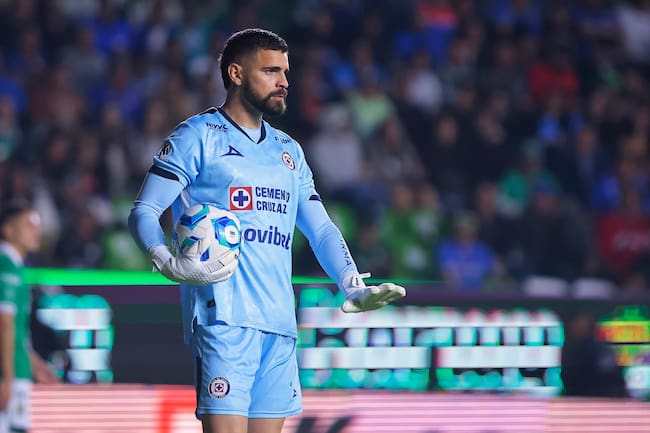 Andrés Gudiño en la mira del Atlante