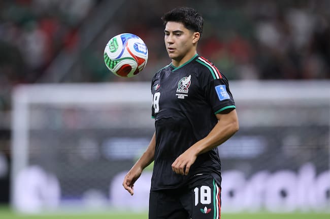Obed Vargas durante el encuentro del Mundial 2026 ante Corea del Sur
