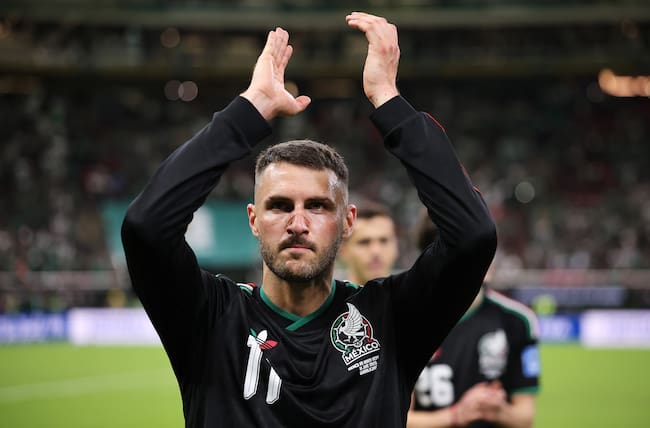 Santiago Giménez con la Selección Mexicana