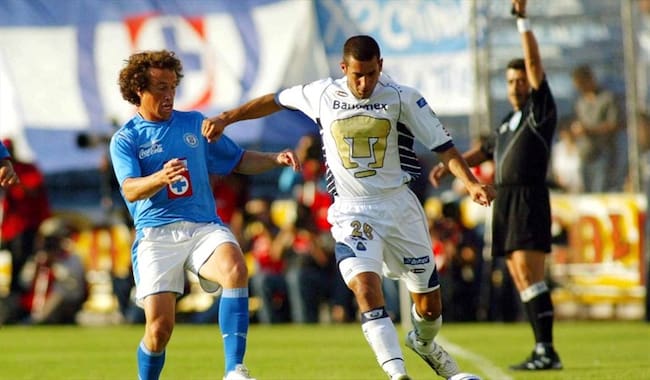 Raúl Salinas cuando jugaba con Pumas. Foto: Mexsport